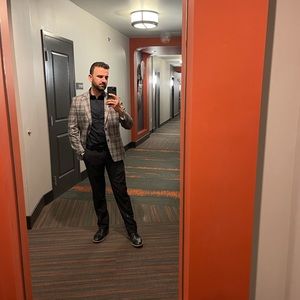 Meet your Posher, Edris